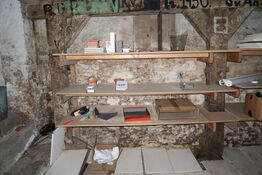 Div. Bøjler, pyntegenstande, brugskunst m.m.