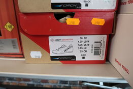Cykelsko SPECIALIZED Torch 1.0 str. 36