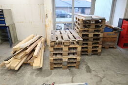 Stort parti paller & træ 