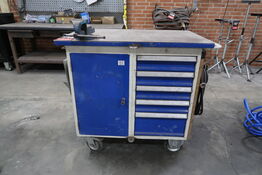 Værkstedsvogn med skruestik
