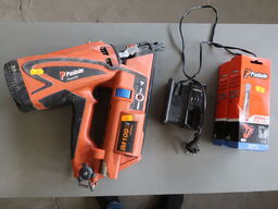 Gas sømpistol PASLODE IM100Ci med 1 batteri, lader og 2 ekstre gaspatroner