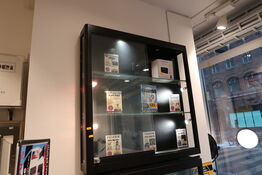 Butiksinventar uden indhold