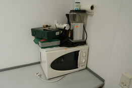 Mikrobølgeovn samt kaffemaskine MOCCAMASTER