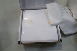 Kasse med indhold OSMOSI