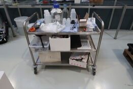 Opbevaringsvogn med indhold