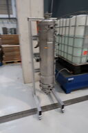 Rustfri filterhus på stativ