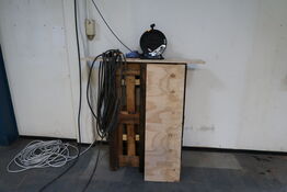 Kabeltromle samt forlængerledning