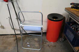 Skraldespand samt papirafruller