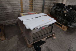 Palle med 4 stk. batterier EUROPEAN BATTERIES Ebatter 40 4 kWh