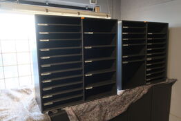 2 stk. væghængt reoler MONTANA