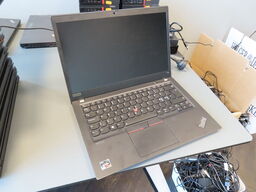 Bærbar computer LENOVO T14s Gen 1