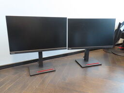 2 stk. computerskærme LENOVO Thinkvision F16238FT0