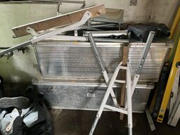 2 Stk. Jumbo metal kasser og bordbukke
