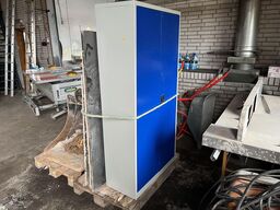 Palle med Metal skab og Træ plade