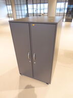 Kontorskab (78x42x127cm.)