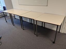 Fire mødeborde med hjul