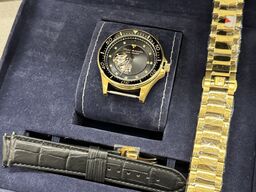 Armbåndsur  MASERATI SFIDA SORT/GULD GULDTONET STÅL Ø44 MM.