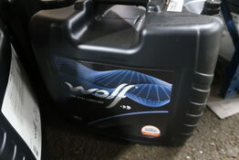 40 liter motorolie WOLF Tractofluid 170BM 