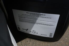 40 liter motorolie WOLF 5W40 & 0W20