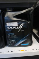 2 stk. motorolie WOLF 4T 10W40 