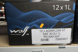 9 stk. motorolie WOLF AGRIFLOW 4T SAE 30 SJ samt 1 stk. gearolie 