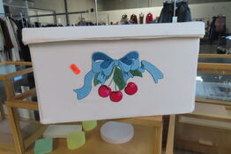 Opbevaringskasse KONGENS SLØJD CHERRY BOW