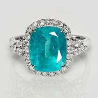 5,21 ct. fin smaragd og diamant ring i 14 kt. hvidguld. IGI.