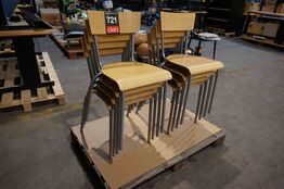 8 stk Stabelbare stole 