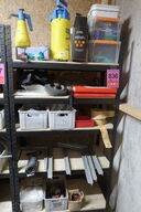 Tøm indhold på reolen