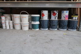 Stort parti tagprodukter, væsker i anbrud m.m. 