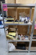 Tøm indhold på reolen