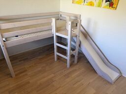 Børneseng med rutsjebane FLEXA