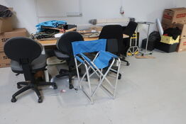 Div. kontorstole, skrivebord, reol, sækkevogn STANLEY m.m.