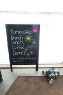 A-skilt med lyskæde