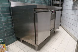 Industrifryser, Zanussi med indhold