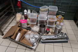 Diverse madvarer mm. 