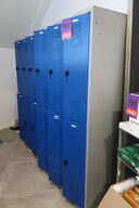 2 stk. omklædningsskabe med 6 rum