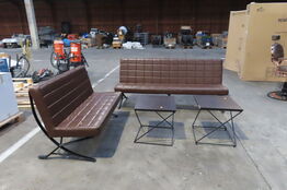 2 stk sofa og 2 borde