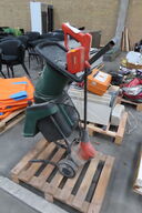 Kompostkværn og elektrisk græstrimmer