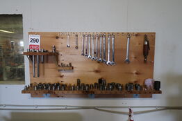 Værkstedstavle med stort parti toppe & ringnøgler 