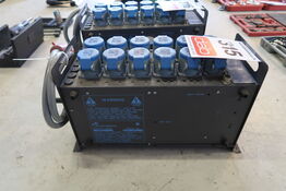 Strømfordeler med 12 udtag 