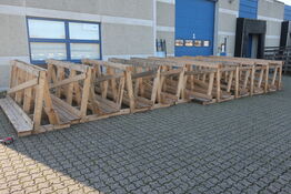 Diverse træstativer