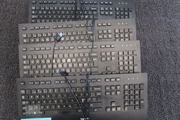 4 stk. Logitech keyboards