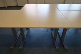 El. hæve/sænke skrivebord KINNARPS