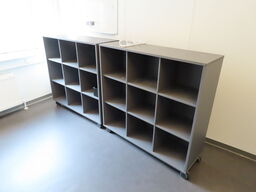 2 stk. reoler HOLMRIIS samt 2 stk. whiteboards