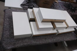 9 stk. skærmhylder m/ skuffe IKEA ELLOVEN m/ indhold