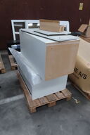 Diverse elementer til reolsystem