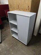 Reol med skab, MONTANA