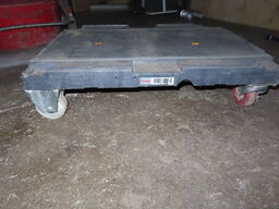 Plastplade med hjul (møbelhund)