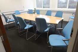 Mødebord med 11 stk. mødestole KINNARPS